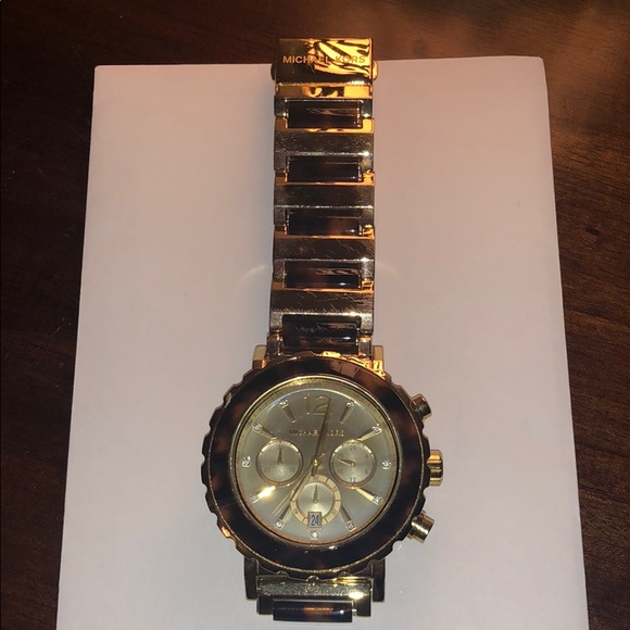 MK watch - Picture 2 of 3